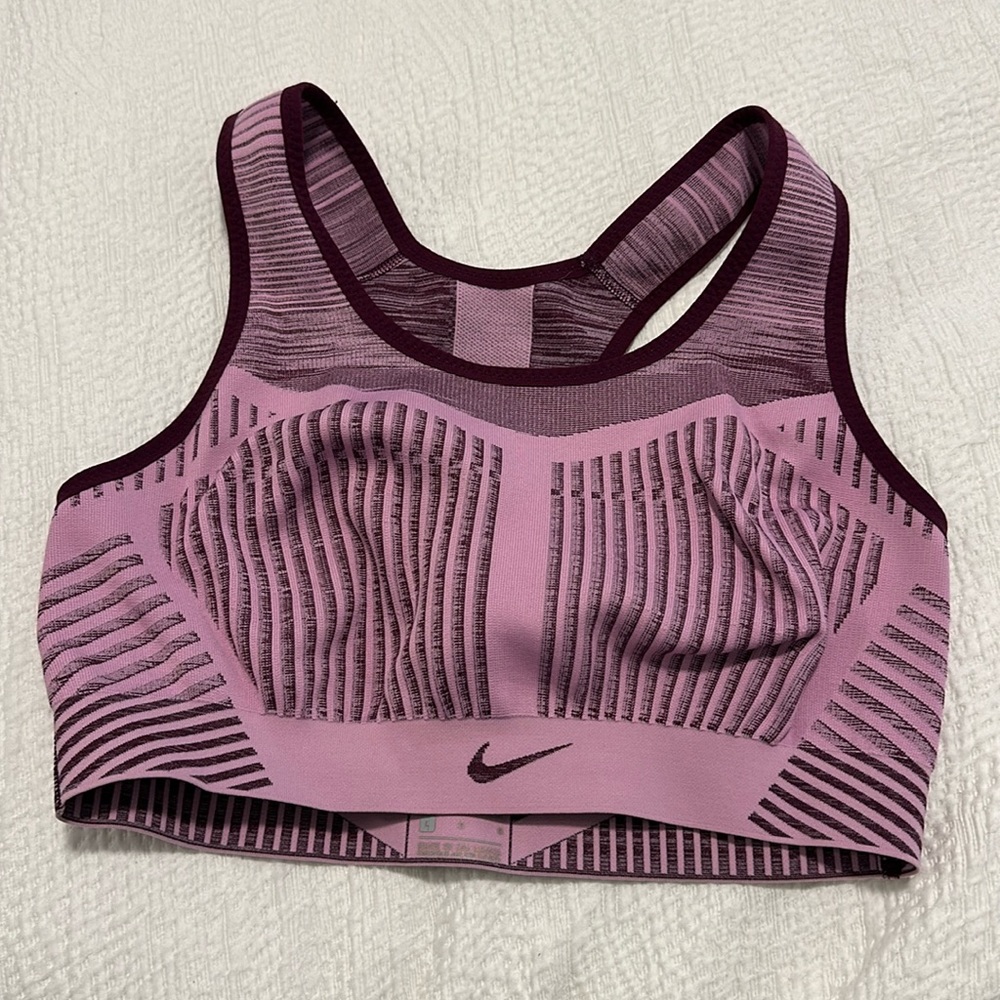 Nike women’s fe/nom sports bra size large